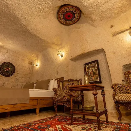 Arkelas Cave House *