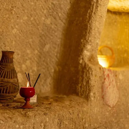 Arkelas Cave House *