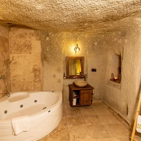 Arkelas Cave House *