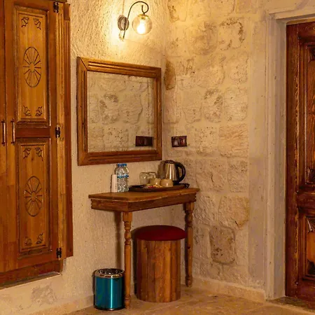 Arkelas Cave House Hotel