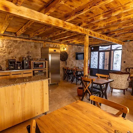 Hotel Arkelas Cave House *