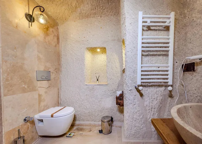 Arkelas Cave House *